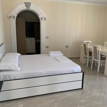 Taulanti Appartement Ksamil