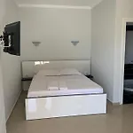 アパート Luxury Villa Oasis クサミル