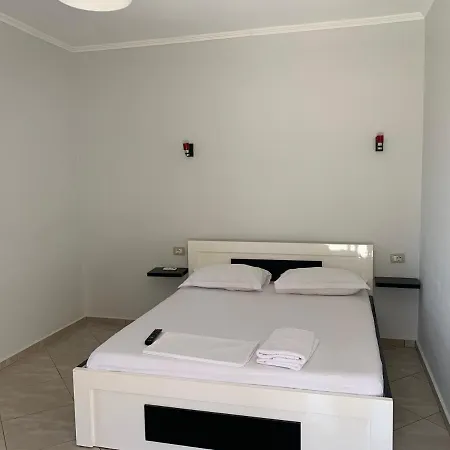 Taulanti Apartment *