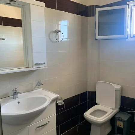 Apartment Taulanti *