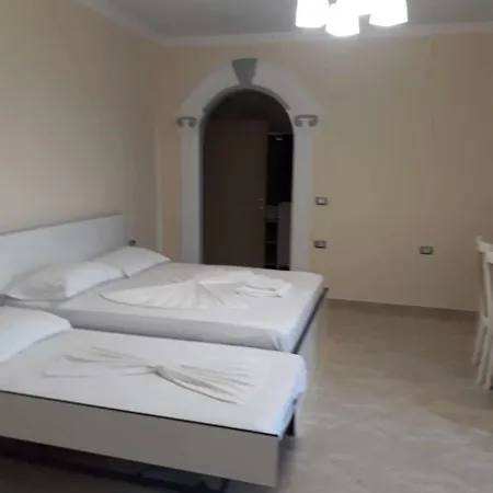 Taulanti Apartment